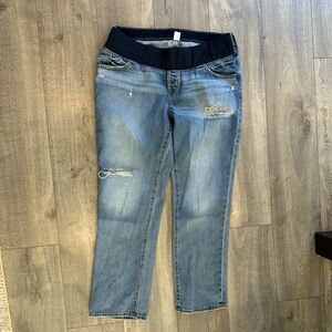 Bundle of old navy maternity jeans